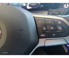 Volkswagen Golf GOLF VIII 1.5TSI LIVE 5P de 2021 con 66.864 Km por 24.500 EUR. en Pontevedra
