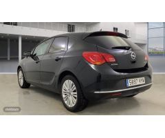 Opel Astra 1.6CDTI S/S SELECTIVE 136CV de 2014 con 184.565 Km por 6.700 EUR. en Madrid