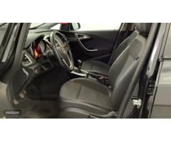 Opel Astra 1.6CDTI S/S SELECTIVE 136CV de 2014 con 184.565 Km por 6.700 EUR. en Madrid
