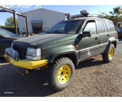 Jeep Grand Cherokee 5.2 i LIMITED 215 CV de 1995 con 292.000 Km por 2.500 EUR. en Murcia