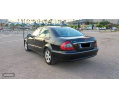 Mercedes Clase E E 220 CDI Avantgarde 2007. Diesel de 2007 con 70.735 Km por 15.500 EUR. en Malaga