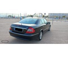 Mercedes Clase E E 220 CDI Avantgarde 2007. Diesel de 2007 con 70.735 Km por 15.500 EUR. en Malaga