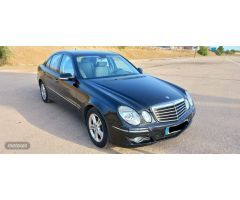 Mercedes Clase E E 220 CDI Avantgarde 2007. Diesel de 2007 con 70.735 Km por 15.500 EUR. en Malaga