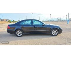 Mercedes Clase E E 220 CDI Avantgarde 2007. Diesel de 2007 con 70.735 Km por 15.500 EUR. en Malaga