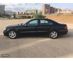 Mercedes Clase E E 220 CDI Avantgarde 2007. Diesel de 2007 con 70.735 Km por 15.500 EUR. en Malaga