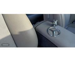 Mercedes Clase E E 220 CDI Avantgarde 2007. Diesel de 2007 con 70.735 Km por 15.500 EUR. en Malaga