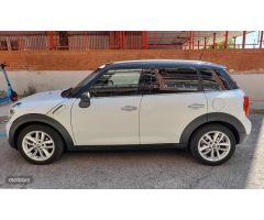 Mini Countryman Cooper D de 2011 con 224.000 Km por 7.800 EUR. en Madrid