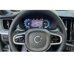 Volvo XC 60 XC60 Plus, B4 (diesel), Diesel, Dark de 2022 con 14.676 Km por 57.900 EUR. en Malaga