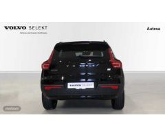 Volvo XC40 Recharge Plus, T4 plug-in hybrid, Electrico/Gasolina, Dark de 2023 con 7 Km por 47.500 EU