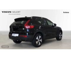 Volvo XC40 Recharge Plus, T4 plug-in hybrid, Electrico/Gasolina, Dark de 2023 con 7 Km por 47.500 EU