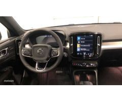 Volvo XC40 Recharge Plus, T4 plug-in hybrid, Electrico/Gasolina, Dark de 2023 con 7 Km por 47.500 EU