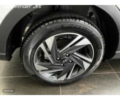 Hyundai Bayon 1.0 TGDI 48V Maxx DT de 2022 con 5.451 Km por 20.795 EUR. en Alava