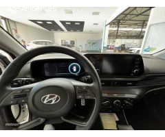 Hyundai Bayon 1.0 TGDI 48V Maxx DT de 2022 con 5.451 Km por 20.795 EUR. en Alava