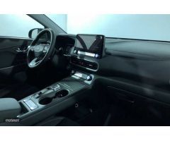 Hyundai Kona Electric Style Sky 150kW de 2023 con 3.956 Km por 41.200 EUR. en Islas Baleares