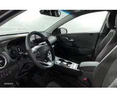 Hyundai Kona Electric Style Sky 150kW de 2023 con 3.956 Km por 41.200 EUR. en Islas Baleares