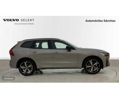 Volvo XC 60 2.0 B4 D PLUS DARK AUTO 197 5P de 2022 con 1 Km por 59.500 EUR. en Zaragoza