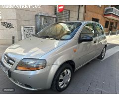 Daewoo Kalos 1.4 SE 83 C V de 2005 con 232.000 Km por 1.800 EUR. en MADRID