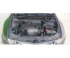 Honda Accord 2.2 DTEC EXECUTIVE 150Cv de 2011 con 433.000 Km por 4.900 EUR. en Ciudad Real