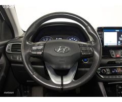 Hyundai i30 1.4 TGDI DT STYLE SKY 140CV de 2017 con 51.000 Km por 18.990 EUR. en Cadiz