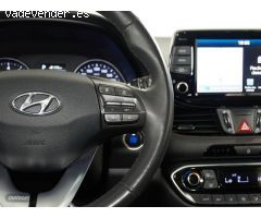 Hyundai i30 1.4 TGDI DT STYLE SKY 140CV de 2017 con 51.000 Km por 18.990 EUR. en Cadiz