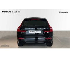 Volvo XC 60 XC60 Recharge Plus, T6 plug-in hybrid eAWD, Electrico/Gasolina, Dark de 2023 con 177 Km