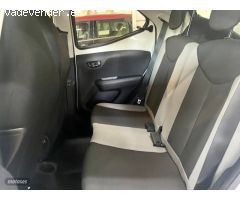 Toyota Aygo 1.0 x play 70cv de 2017 con 118.900 Km por 8.990 EUR. en Sevilla