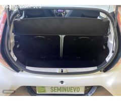 Toyota Aygo 1.0 x play 70cv de 2017 con 118.900 Km por 8.990 EUR. en Sevilla