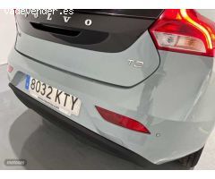 Volvo V 40 V40 T2 Momentum Manual de 2019 con 86.961 Km por 19.800 EUR. en Badajoz