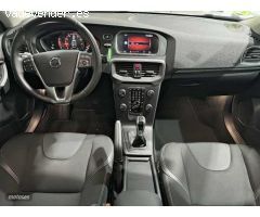 Volvo V 40 V40 T2 Momentum Manual de 2019 con 86.961 Km por 19.800 EUR. en Badajoz