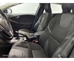 Volvo V 40 V40 T2 Momentum Manual de 2019 con 86.961 Km por 19.800 EUR. en Badajoz