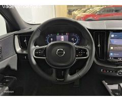 Volvo XC 60 XC60 R-Design, B4 mild hybrid (diesel) de 2022 con 32.456 Km por 49.900 EUR. en Badajoz