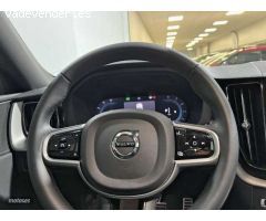 Volvo XC 60 XC60 R-Design, B4 mild hybrid (diesel) de 2022 con 32.456 Km por 49.900 EUR. en Badajoz