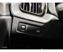 Volvo XC 60 XC60 R-Design, B4 mild hybrid (diesel) de 2022 con 32.456 Km por 49.900 EUR. en Badajoz