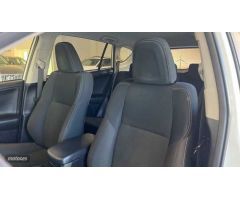 Toyota RAV 4 2.0D ADVANCE 4WD 124 5P de 2015 con 100.212 Km por 19.500 EUR. en A Coruna
