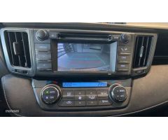 Toyota RAV 4 2.0D ADVANCE 4WD 124 5P de 2015 con 100.212 Km por 19.500 EUR. en A Coruna