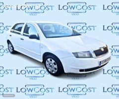 Skoda Fabia 1.2 GASOLINA de 2004 con 120.000 Km por 3.500 EUR. en Pontevedra