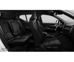 Volvo XC40 XC40 Recharge Core, Electrico Puro, Electrico de 2023 con 7.500 Km por 41.600 EUR. en Cad