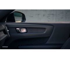 Volvo XC40 XC40 Recharge Core, Electrico Puro, Electrico de 2023 con 7.500 Km por 41.600 EUR. en Cad