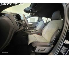 Volvo XC40 XC40 Recharge Plus, T4 plug-in hybrid, Electrico/Gasolina, Dark de 2023 con 6 Km por 45.5