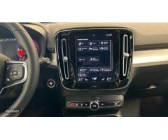 Volvo XC40 XC40 Recharge Plus, T4 plug-in hybrid, Electrico/Gasolina, Dark de 2023 con 6 Km por 45.5