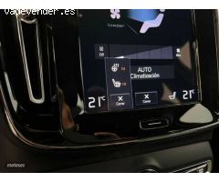 Volvo XC40 XC40 Recharge Plus, T4 plug-in hybrid, Electrico/Gasolina, Dark de 2023 con 6 Km por 45.5