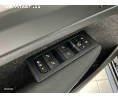 Volvo XC40 XC40 Recharge Plus, T4 plug-in hybrid, Electrico/Gasolina, Dark de 2023 con 6 Km por 45.5