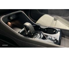 Volvo XC40 XC40 Recharge Plus, T4 plug-in hybrid, Electrico/Gasolina, Dark de 2023 con 6 Km por 45.5