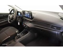 Hyundai i20 1.0 TGDI Klass 100 de 2023 con 11.030 Km por 17.900 EUR. en Valencia