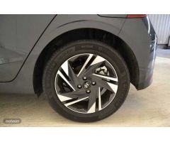 Hyundai i20 1.0 TGDI Klass 100 de 2023 con 8.080 Km por 17.900 EUR. en Valencia