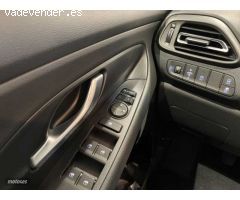 Hyundai i30 1.5 DPI Klass SLX 110 de 2023 con 15.926 Km por 18.990 EUR. en Alicante
