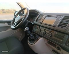 Volkswagen Caravelle Origin Corta 2.0 TDI 81kW (110CV) BMT de 2019 con 64.000 Km por 28.000 EUR. en