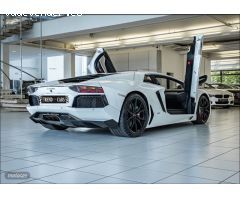 Lamborghini Aventador LP 700-4 LIFT CAMARA 20  CARBONO 700CV de 2012 con 40.700 Km por 325.000 EUR.