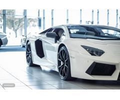 Lamborghini Aventador LP 700-4 LIFT CAMARA 20  CARBONO 700CV de 2012 con 40.700 Km por 325.000 EUR.