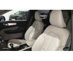 Volvo XC40 1.5 T3 MOMENTUM 5P de 2018 con 57.700 Km por 26.500 EUR. en Alicante